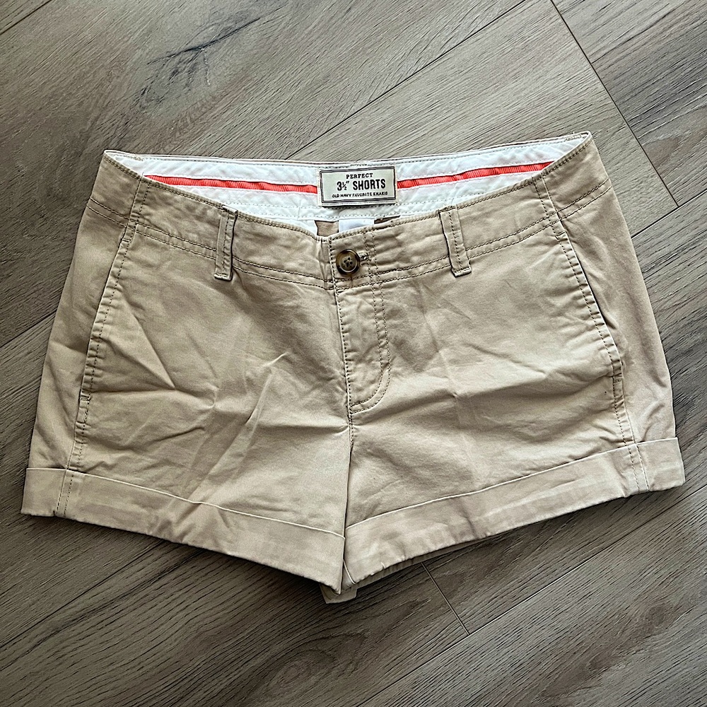 OLD NAVY Khaki Beige 3 1/2” Shorts